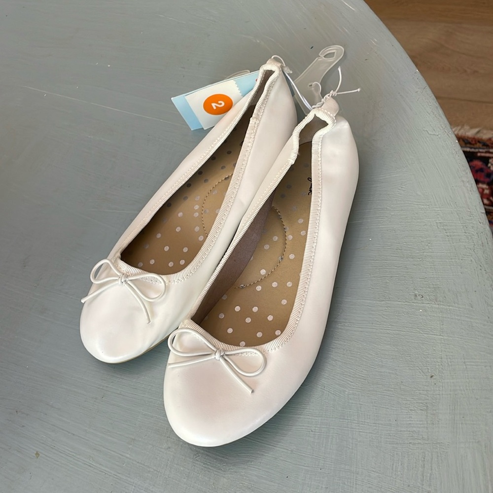 Kids white ballet flats